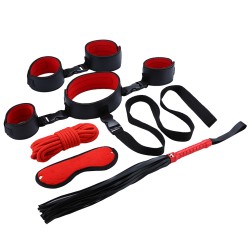 Kit Costrittivo Bondage Collare con Manette e Guinzaglio, Cavigliere, Maschera Blindfold e Frusta